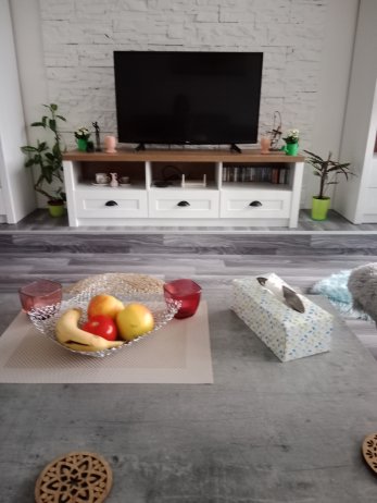 Televizní stolek Provence RTV