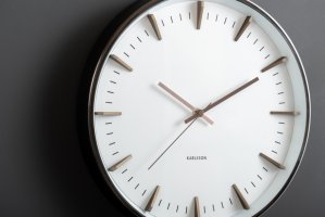 Designové nástěnné hodiny 5911GM Karlsson 35cm