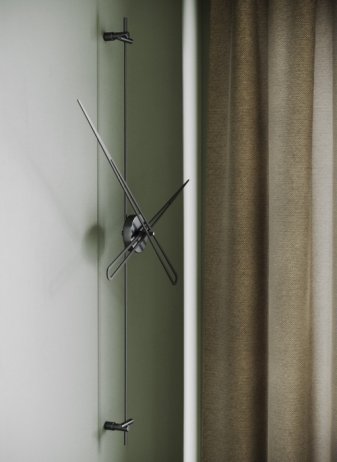 Designové nástěnné hodiny AX6002 Axle black-black 60cm