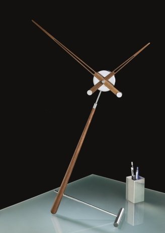 Designové stolní hodiny Nomon Puntero Walnut N 94cm