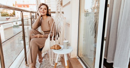9 tipů, jak chytře vyřešit posezení na balkon