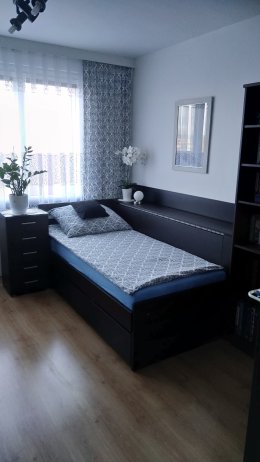Rozkládací postel REA Crobat, s roštem