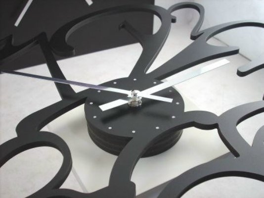 Designové nástěnné hodiny 1500 Calleadesign 30cm