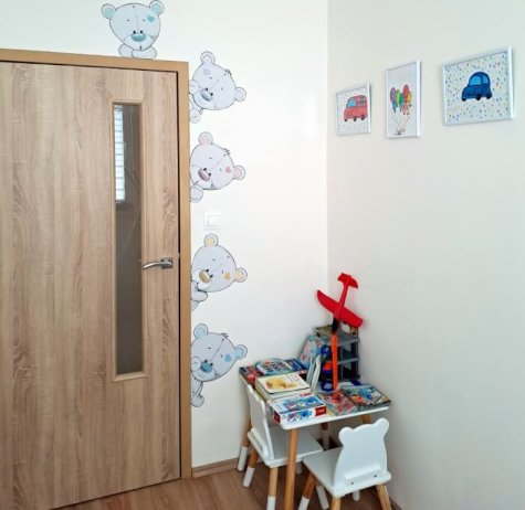 Dětské samolepky na zeď Medvídci kolem dveří N.2 doleva
