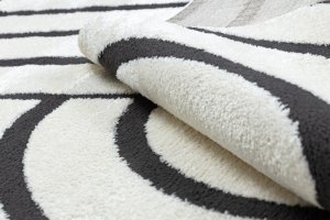 Kusový koberec Mode 8631 geometric cream/black